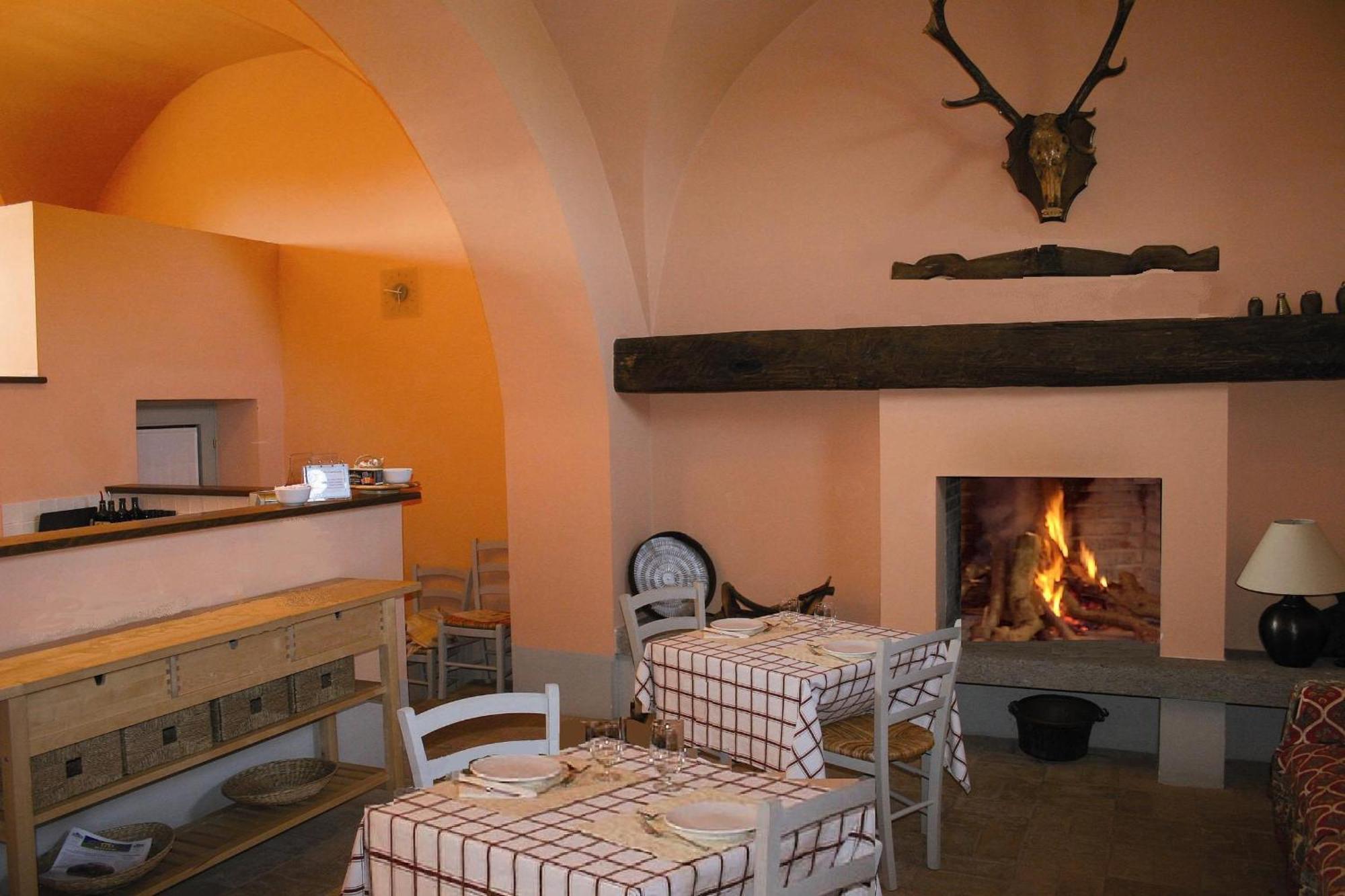 Agriturismo Casale Bonaparte Cellere Bagian luar foto