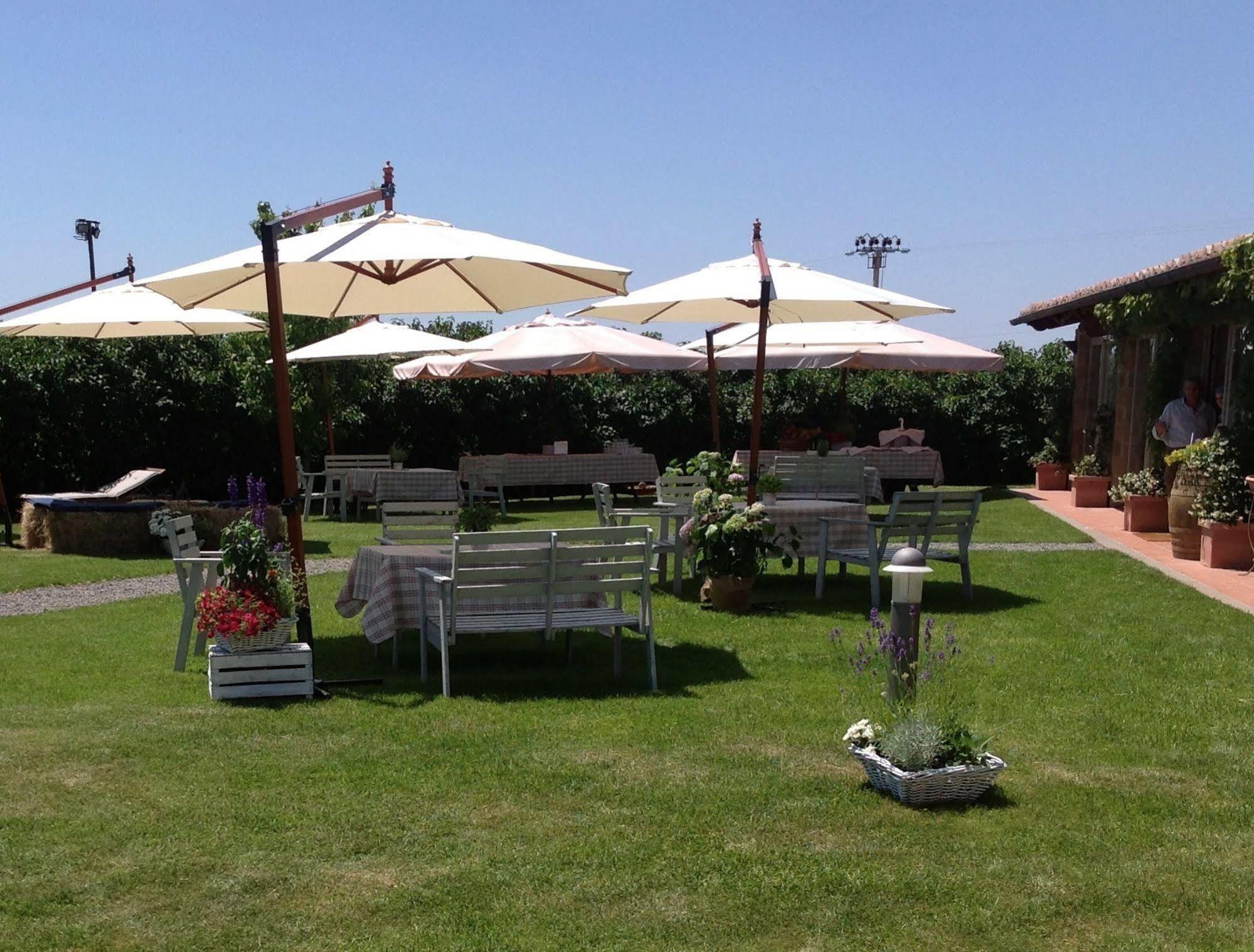 Agriturismo Casale Bonaparte Cellere Bagian luar foto