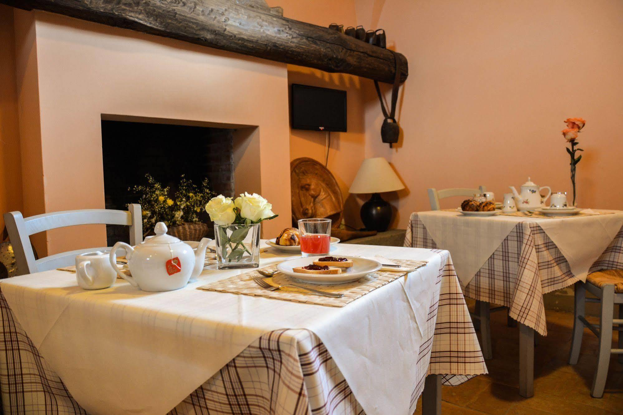 Agriturismo Casale Bonaparte Cellere Bagian luar foto