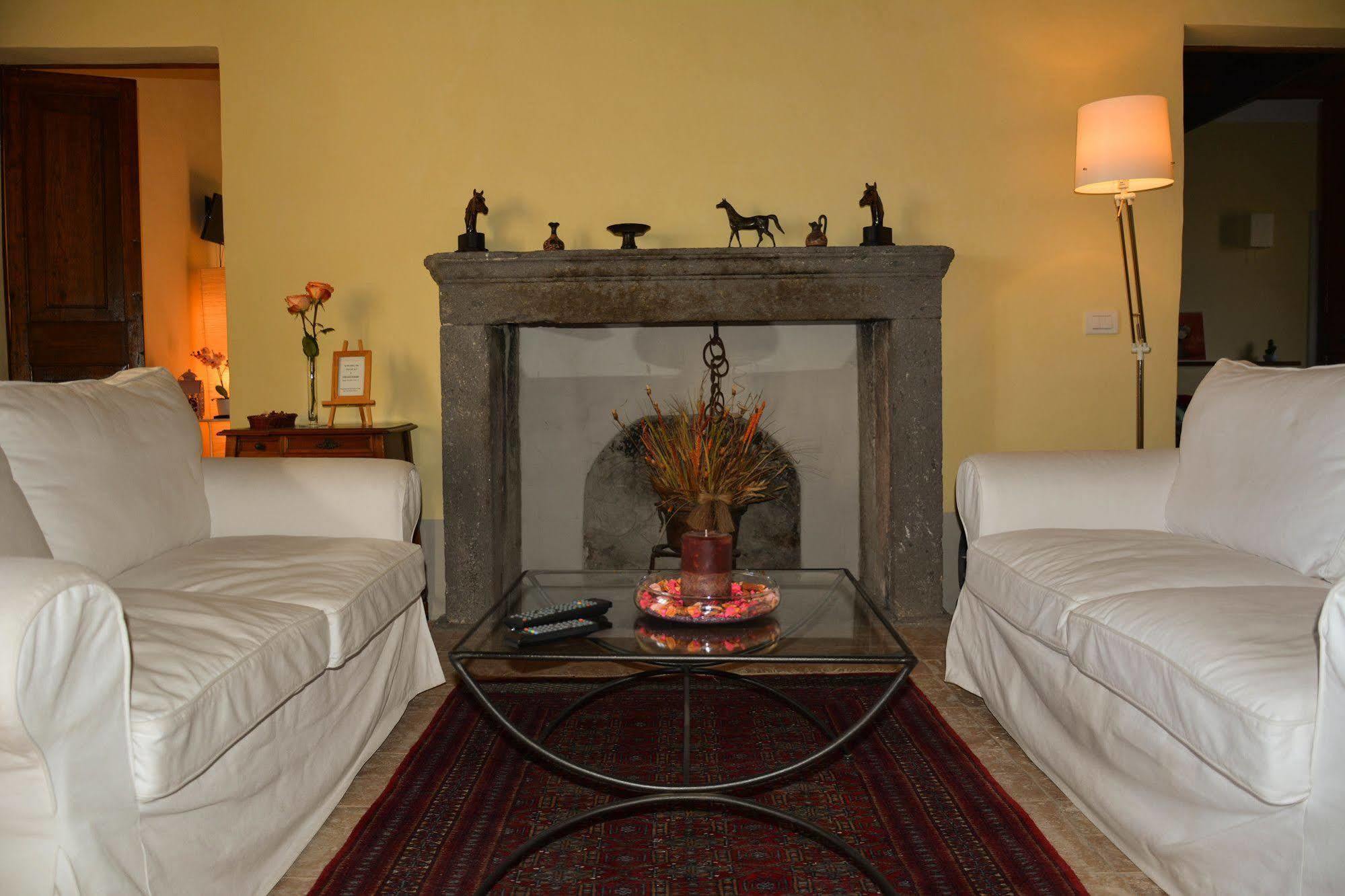 Agriturismo Casale Bonaparte Cellere Bagian luar foto